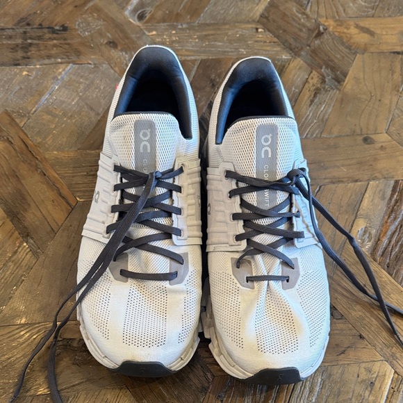 On Running Light Gray Sneakers with Black Accents - Picture 1 of 6